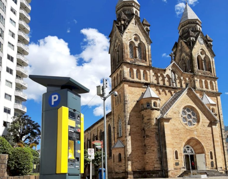 Instalação de terminais traz conectividade e facilidade no pagamento do estacionamento rotativo de Lages/SC.